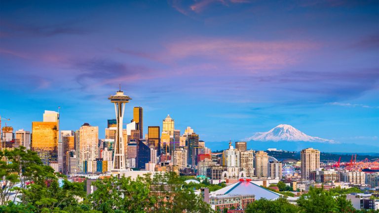 Seattle skyline with Mount Rainier